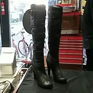 Women's Black Leather Heeled Boots